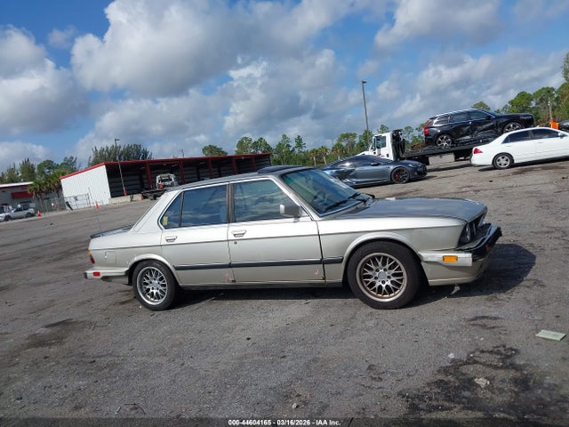 Продаж на аукціоні авто 1984 Bmw 533 I, vin: WBADB7407E1191395, номер лоту: 44604165