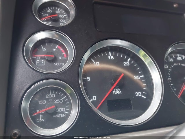 44604170 :رقم المزاد ، 1XKFDP9X0CJ309218 vin ، 2012 Kenworth Construction T700 مزاد بيع