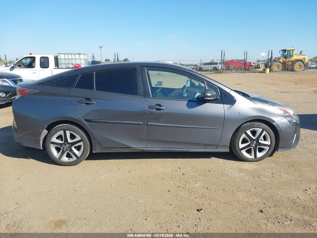 Toyota Prius Four Touring 2016 JTDKARFU6G3000968 Image 13