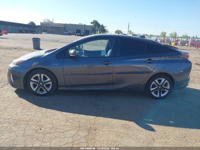 Toyota Prius Four Touring 2016 JTDKARFU6G3000968 Image 14