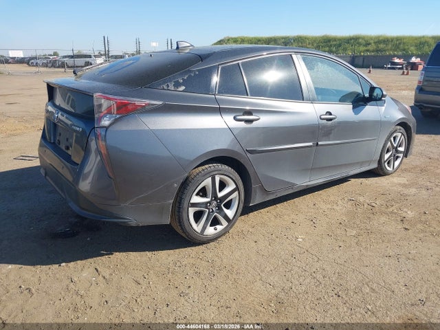 Toyota Prius Four Touring 2016 JTDKARFU6G3000968 Image 4