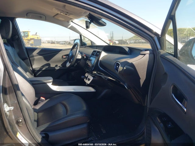 Toyota Prius Four Touring 2016 JTDKARFU6G3000968 Image 5