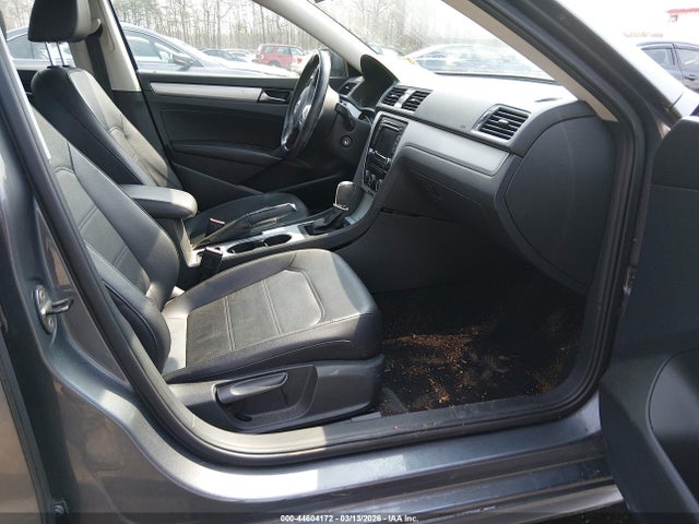 Aukcja sprzedaży 2013 Volkswagen Passat 2.5l Se, vin: 1VWBP7A33DC060006, numer aukcji: 44604172