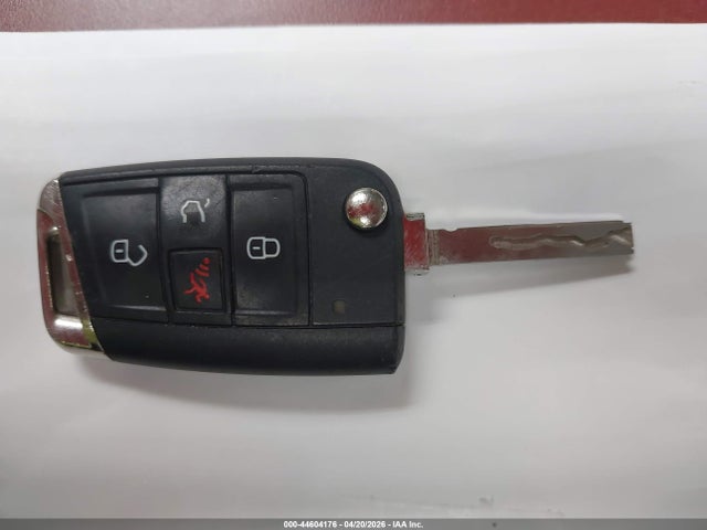 2018 VOLKSWAGEN TIGUAN 3VV3B7AX6JM181519 Photo 10