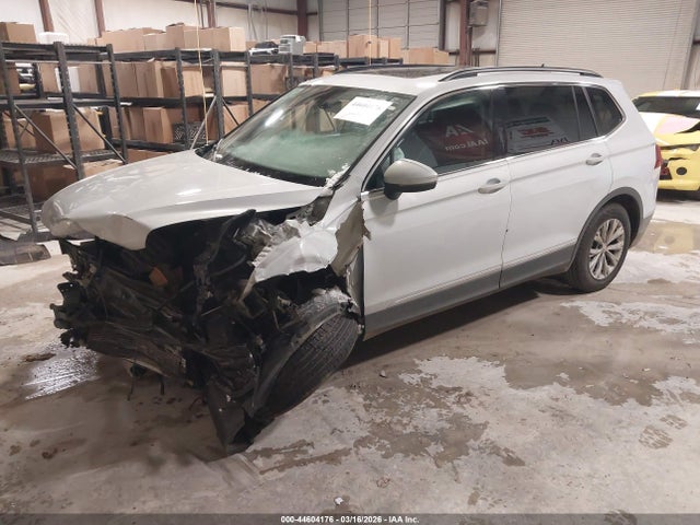 2018 VOLKSWAGEN TIGUAN 3VV3B7AX6JM181519 Photo 1