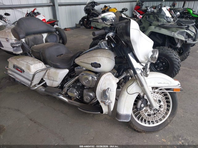 2012 HARLEY-DAVIDSON FLHTCU 1HD1FCM12CB644064