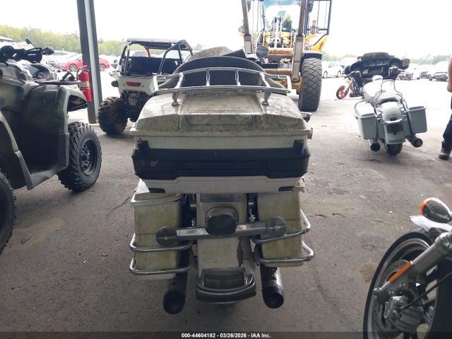 2012 HARLEY-DAVIDSON FLHTCU 1HD1FCM12CB644064 Photo 5