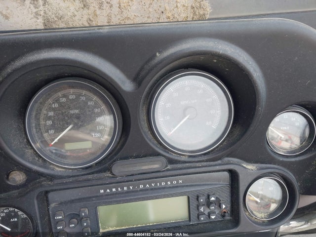 2012 HARLEY-DAVIDSON FLHTCU 1HD1FCM12CB644064 Photo 6