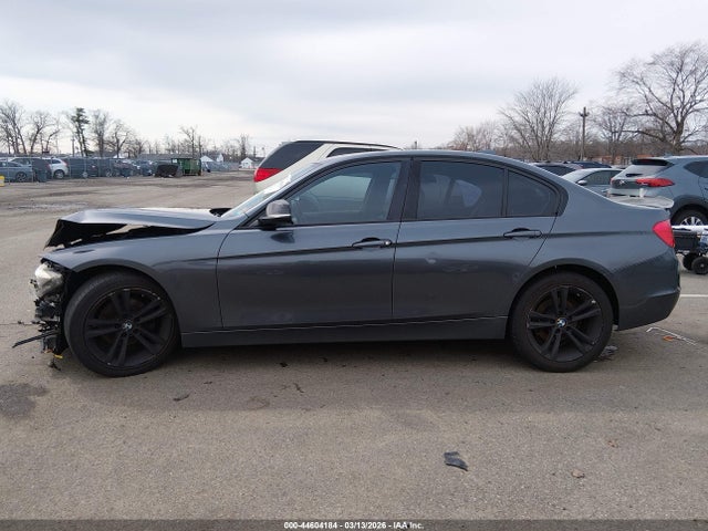 44604184 :رقم المزاد ، WBA3B5G50DNS05524 vin ، 2013 Bmw 328i Xdrive مزاد بيع