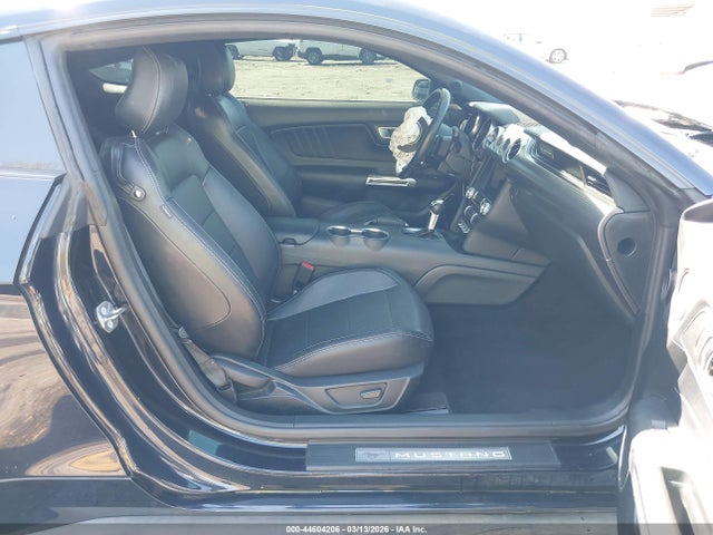 Продаж на аукціоні авто 2021 Ford Mustang Gt Premium Fastback, vin: 1FA6P8CF6M5125992, номер лоту: 44604206