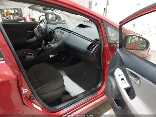 Toyota Prius Two 2014 JTDKN3DU0E1756986 Image 5