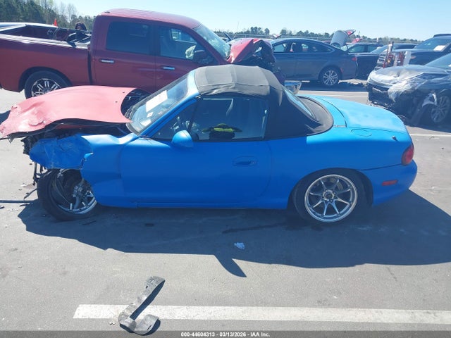 Продажа на аукционе авто 2004 Mazda Mx-5 Miata Cloth, vin: JM1NB353240403021, номер лота: 44604313