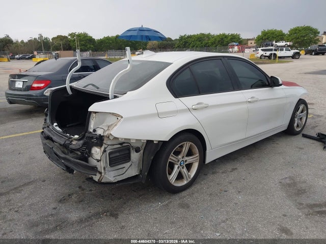 44604370 :رقم المزاد ، WBA3A5C52DF356609 vin ، 2013 Bmw 328i مزاد بيع
