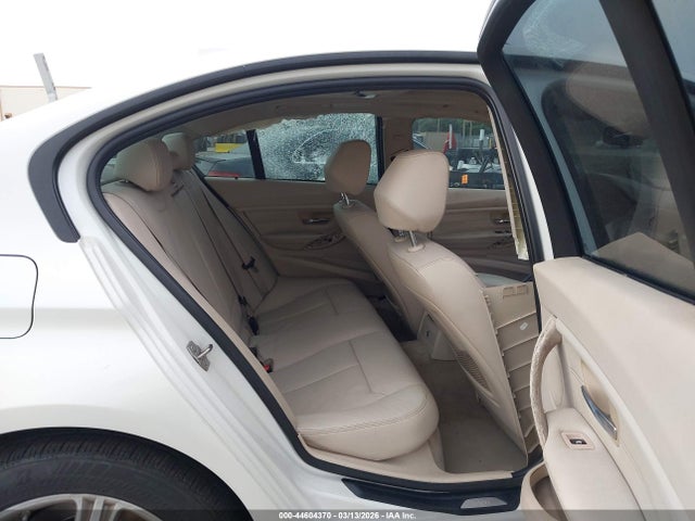 44604370 :رقم المزاد ، WBA3A5C52DF356609 vin ، 2013 Bmw 328i مزاد بيع