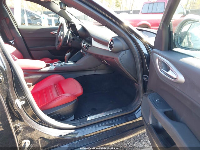 44604387 :رقم المزاد ، ZARFAMBN1R7678094 vin ، 2024 Alfa Romeo Giulia Veloce Rwd مزاد بيع