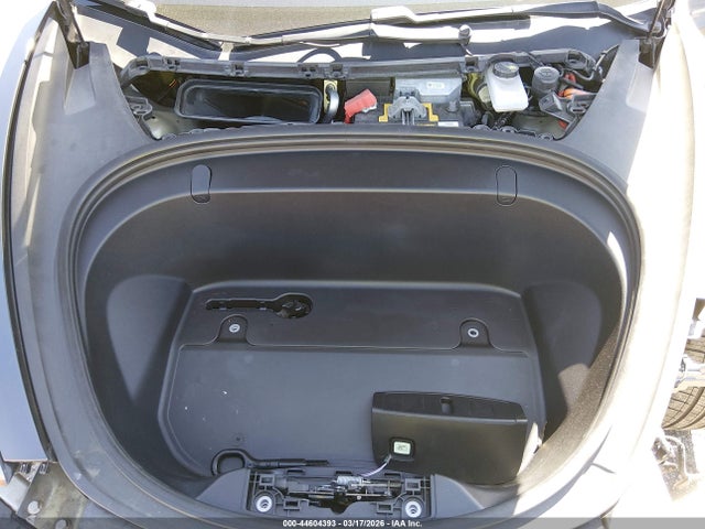 2019 Tesla Model 3 Long Range/performance მანქანა იყიდება აუქციონზე, vin: 5YJ3E1EB5KF386546, აუქციონის ნომერი: 44604393