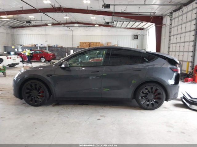 7SAYGDEF7NF490015 Tesla Model Y Performance Dual Motor All-wheel Drive