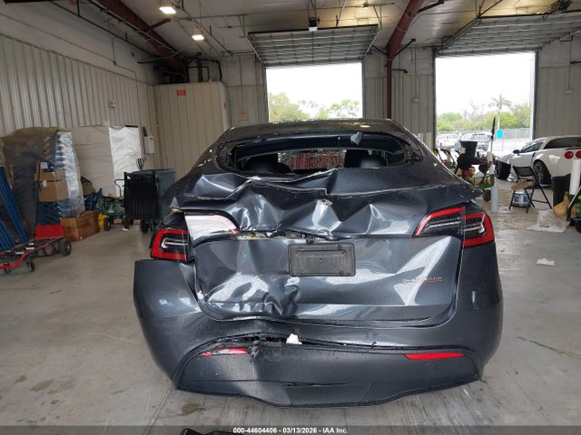 7SAYGDEF7NF490015 Tesla Model Y Performance Dual Motor All-wheel Drive