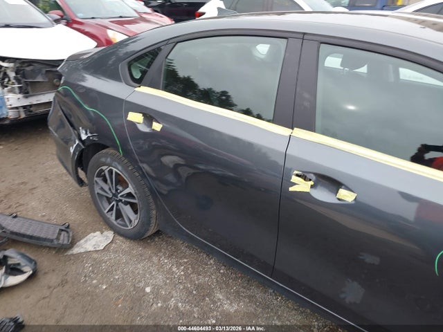 3KPF24AD6PE662972 KIA Forte Lxs