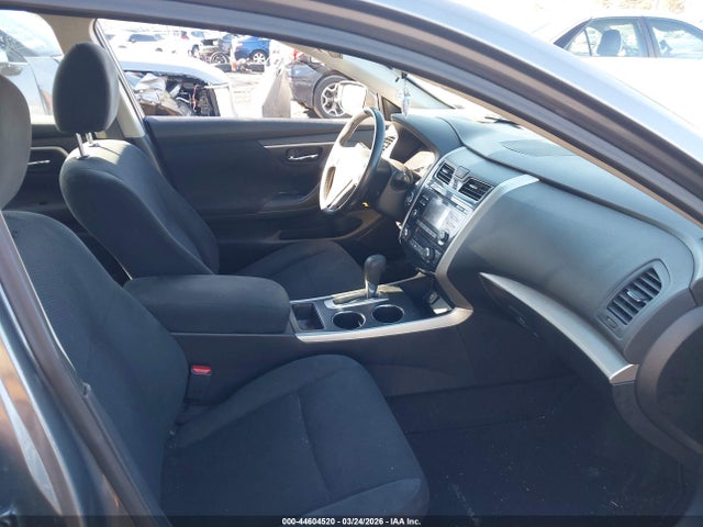 2015 Nissan Altima 2.5 Sv მანქანა იყიდება აუქციონზე, vin: 1N4AL3AP5FC179013, აუქციონის ნომერი: 44604520