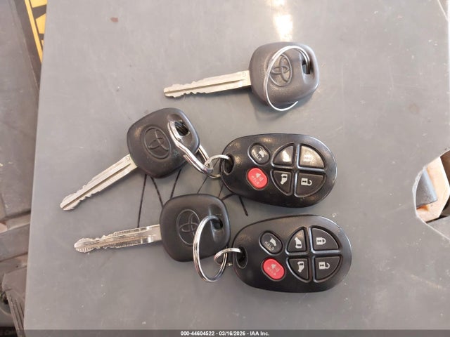 2012 TOYOTA SIENNA 5TDYK3DC1CS267068 Photo 10