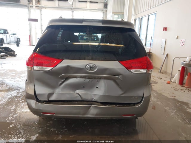 2012 TOYOTA SIENNA 5TDYK3DC1CS267068 Photo 5