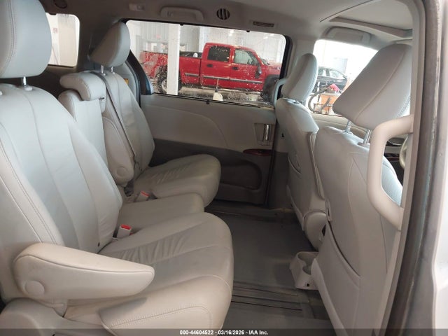 2012 TOYOTA SIENNA 5TDYK3DC1CS267068 Photo 7
