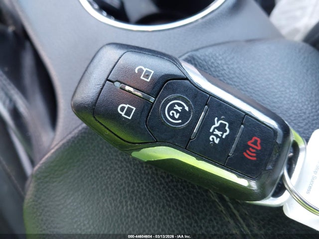 2016 FORD MUSTANG 1FA6P8TH6G5260573 Photo 10