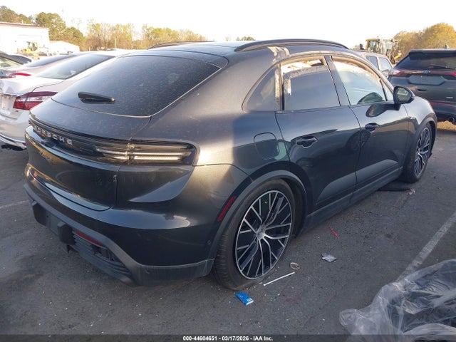 2024 PORSCHE MACAN ELECTRIC WP1AA2XAXRL000512 Photo 3