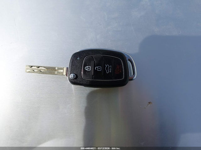 5NPE24AF0KH820370 Hyundai SONATA SE