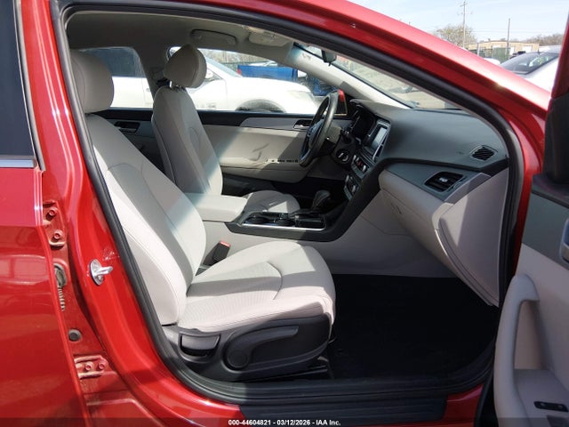 5NPE24AF0KH820370 Hyundai SONATA SE
