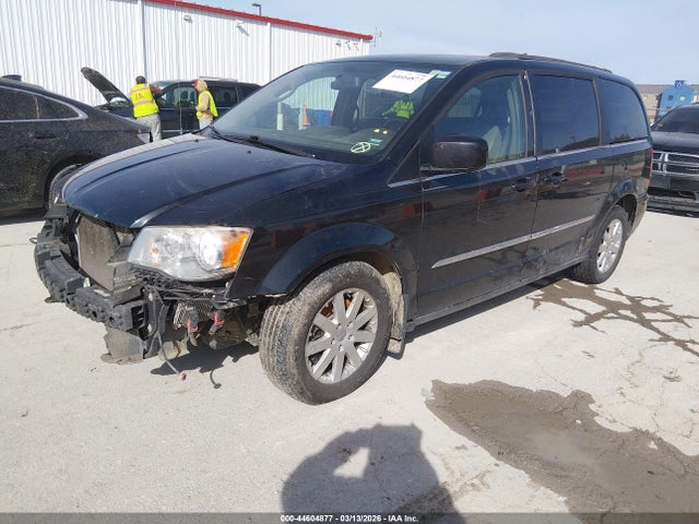 44604877 :رقم المزاد ، 2C4RC1BGXFR618584 vin ، 2015 Chrysler Town & Country Touring مزاد بيع