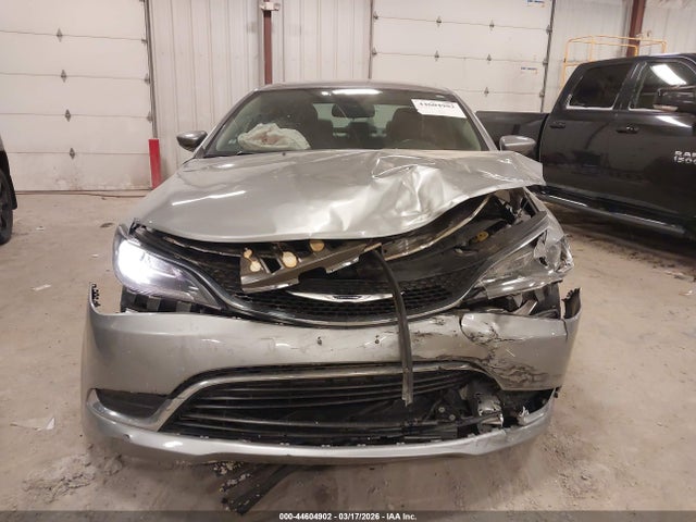 2017 Chrysler 200 Limited Platinum მანქანა იყიდება აუქციონზე, vin: 1C3CCCAB0HN510986, აუქციონის ნომერი: 44604902