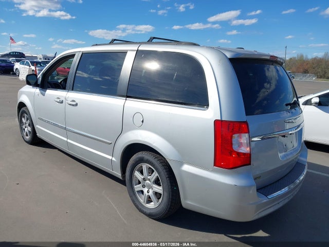 2011 CHRYSLER TOWN & COUNTRY 2A4RR5DG3BR638313 Photo 2