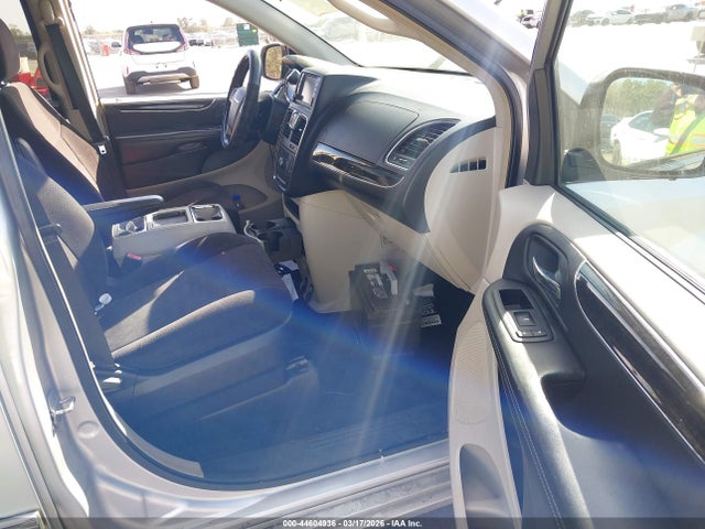 2011 CHRYSLER TOWN & COUNTRY 2A4RR5DG3BR638313 Photo 4