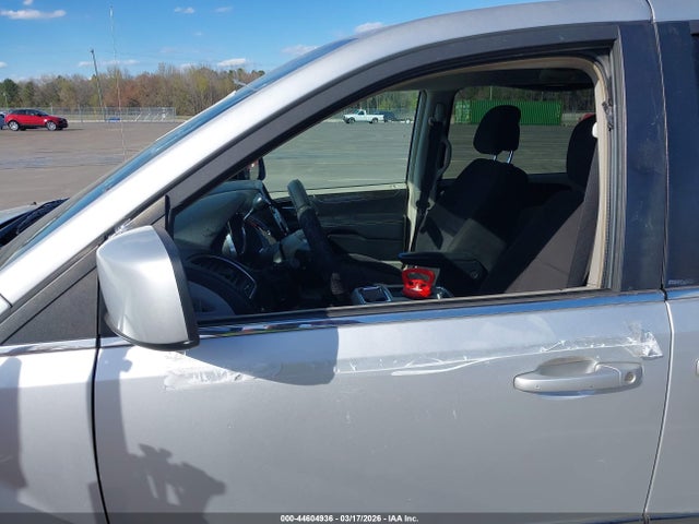 2011 CHRYSLER TOWN & COUNTRY 2A4RR5DG3BR638313 Photo 5