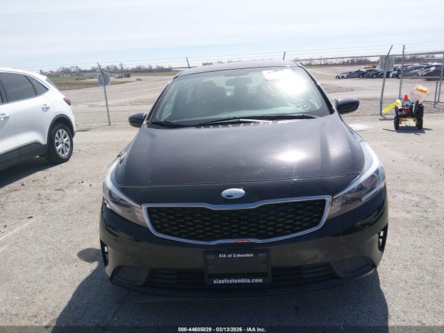 44605029 :رقم المزاد ، 3KPFK4A78JE256581 vin ، 2018 Kia Forte Lx مزاد بيع