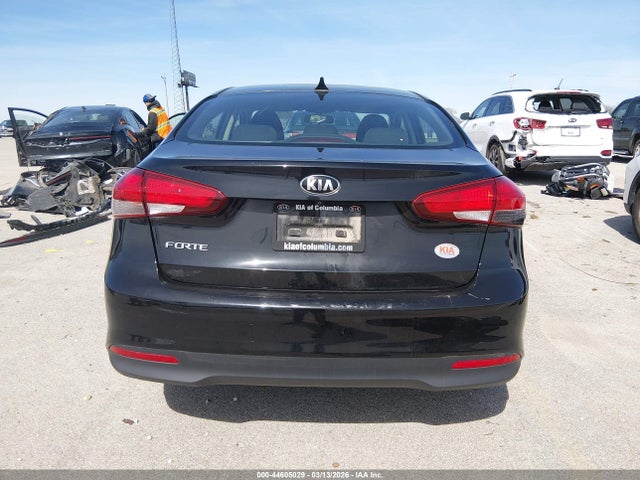 44605029 :رقم المزاد ، 3KPFK4A78JE256581 vin ، 2018 Kia Forte Lx مزاد بيع