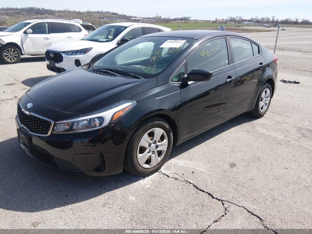 44605029 :رقم المزاد ، 3KPFK4A78JE256581 vin ، 2018 Kia Forte Lx مزاد بيع
