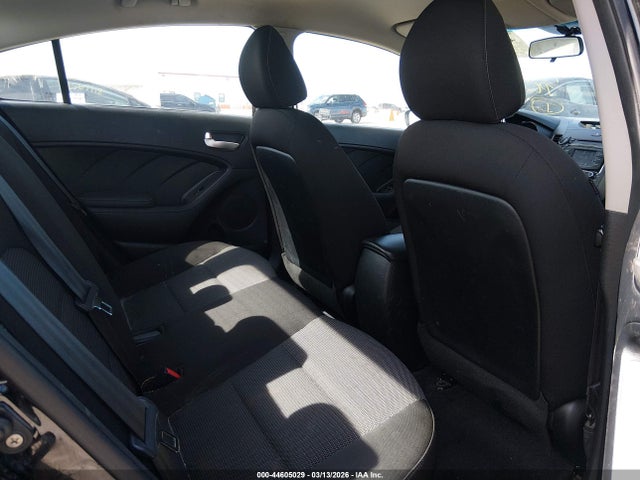 44605029 :رقم المزاد ، 3KPFK4A78JE256581 vin ، 2018 Kia Forte Lx مزاد بيع