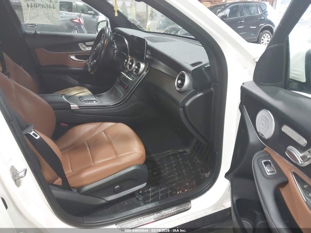 44605044 :رقم المزاد ، W1N0G8EB3MV274069 vin ، 2021 Mercedes-benz Glc 300 4matic Suv مزاد بيع