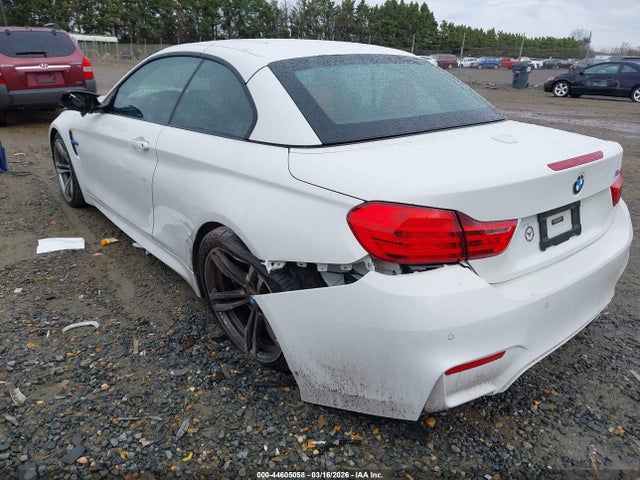 2015 BMW M4 WBS3U9C52FJ968092 Photo 2