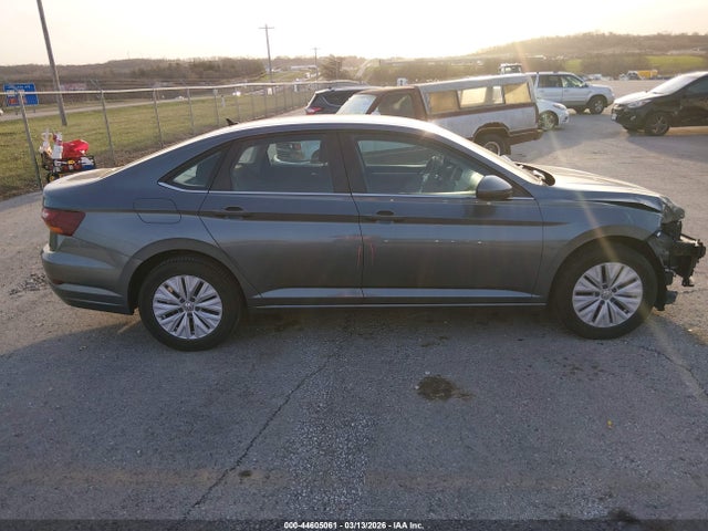 Продажа на аукционе авто 2019 Volkswagen Jetta 1.4t R-line/1.4t S/1.4t Se, vin: 3VWC57BU4KM070945, номер лота: 44605061