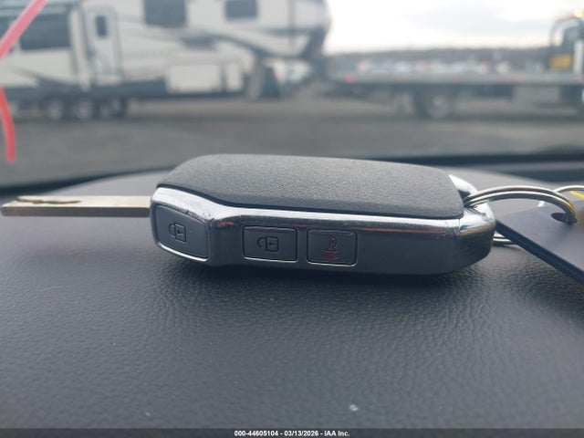44605104 :رقم المزاد ، 5XYRGDLC4NG097057 vin ، 2022 Kia Sorento Lx مزاد بيع