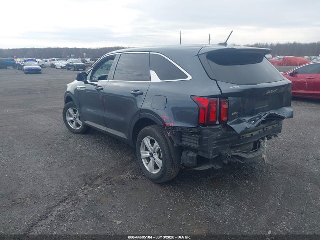 44605104 :رقم المزاد ، 5XYRGDLC4NG097057 vin ، 2022 Kia Sorento Lx مزاد بيع