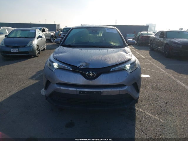 JTNKHMBX8K1053377 Toyota C-HR LE