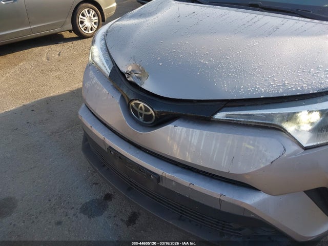 JTNKHMBX8K1053377 Toyota C-HR LE