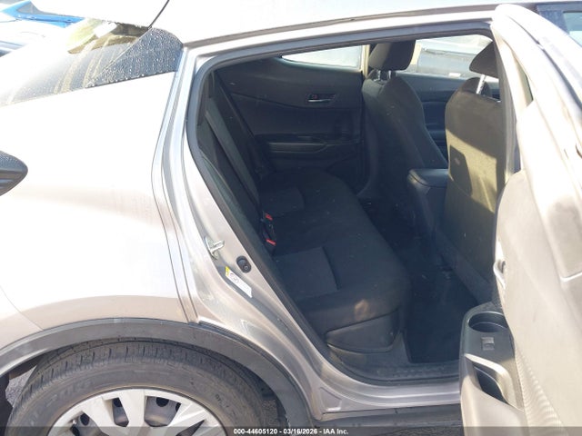 JTNKHMBX8K1053377 Toyota C-HR LE