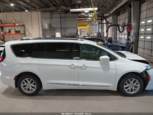 2C4RC1BG8LR157297 Chrysler Pacifica Touring L