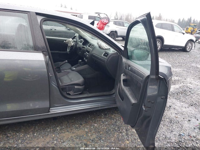 44605186 :رقم المزاد ، 3VWDP7AJ3CM341839 vin ، 2012 Volkswagen Jetta 2.5l Se مزاد بيع